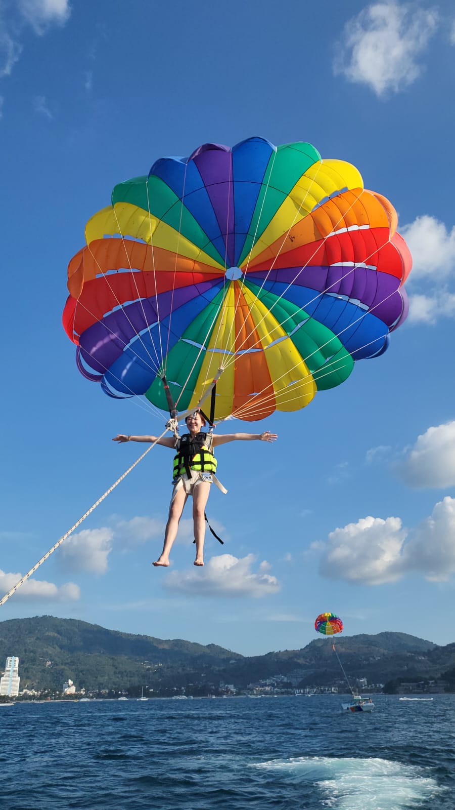 parasailing-phuket-water-sports